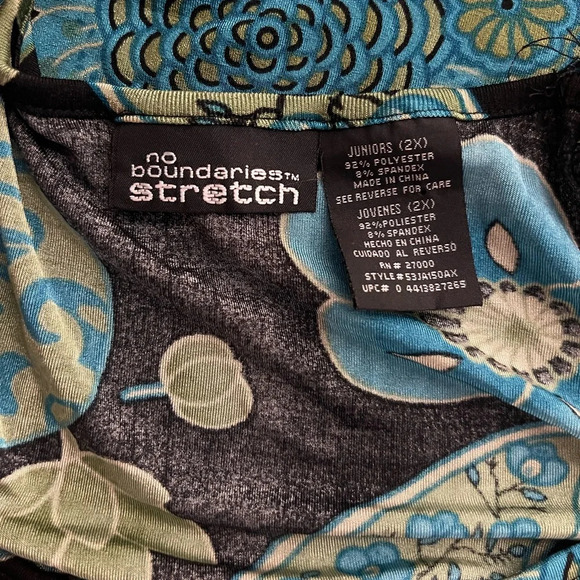 Y2K Boho Plus-Size No Boundaries Top 2X - Picture 3 of 3